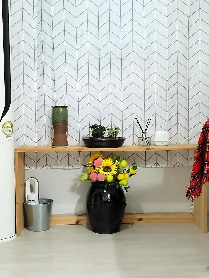 Northwestern Of Seoul A Quiet And Spacious House Apartment