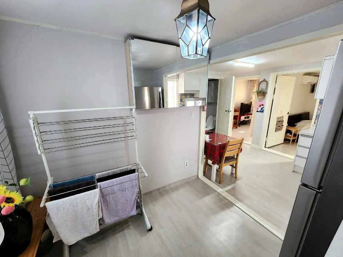 Northwestern Of Seoul A Quiet And Spacious House Apartment