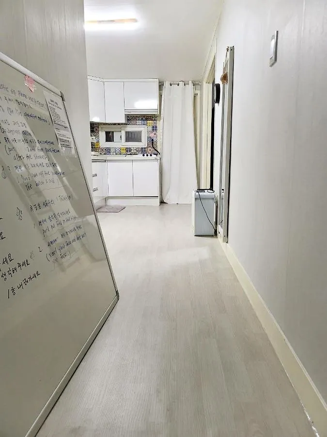 Northwestern Of Seoul A Quiet And Spacious House