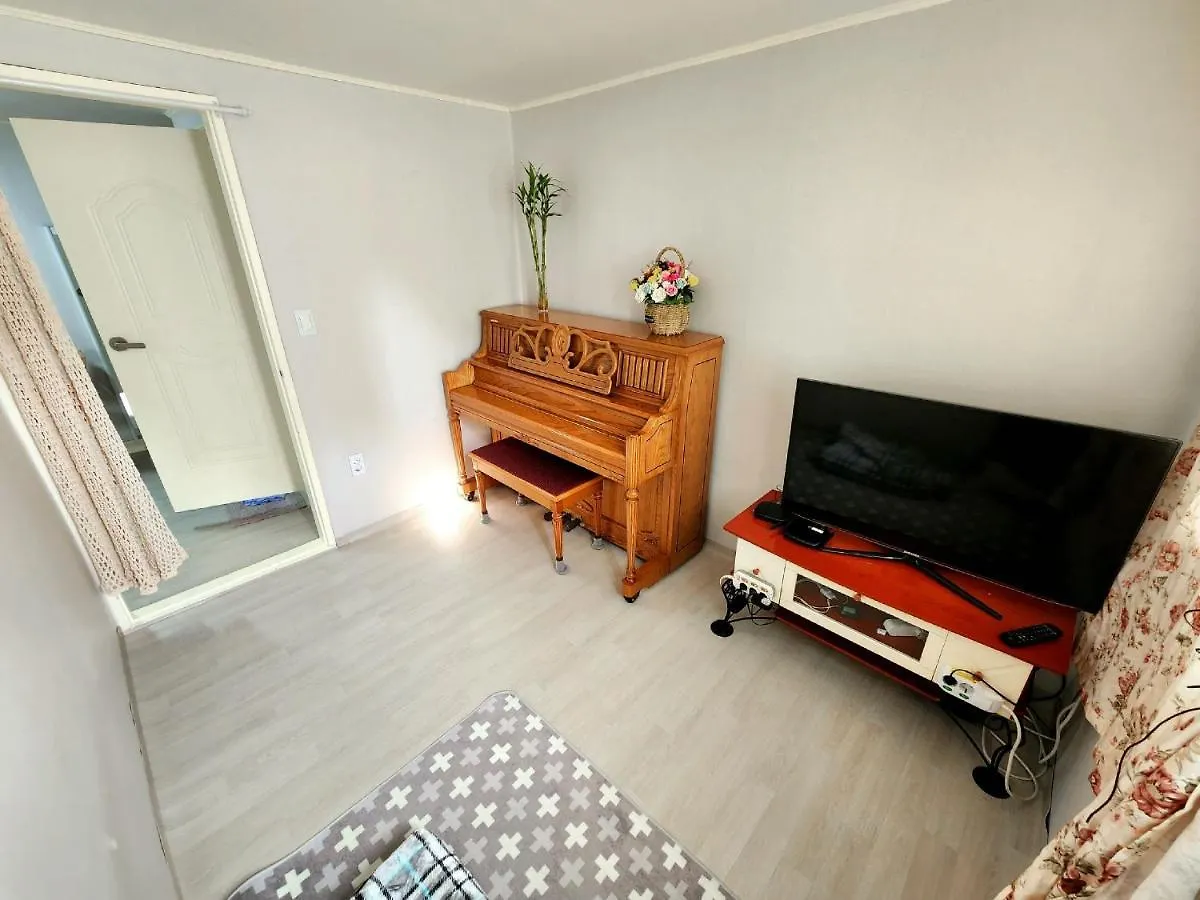 Apartment Northwestern Of Seoul A Quiet And Spacious House South Korea