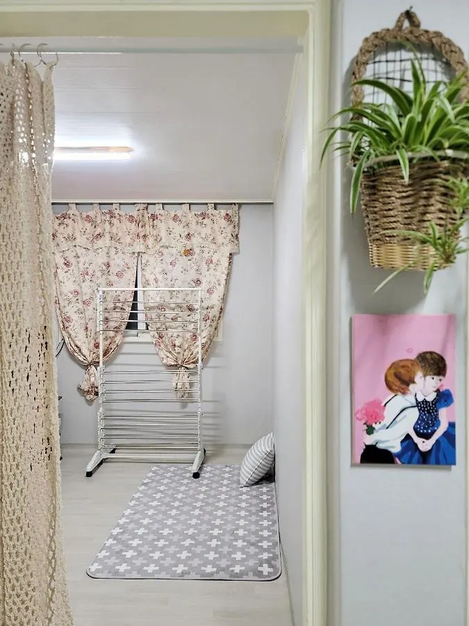 Northwestern Of Seoul A Quiet And Spacious House 0*,  South Korea